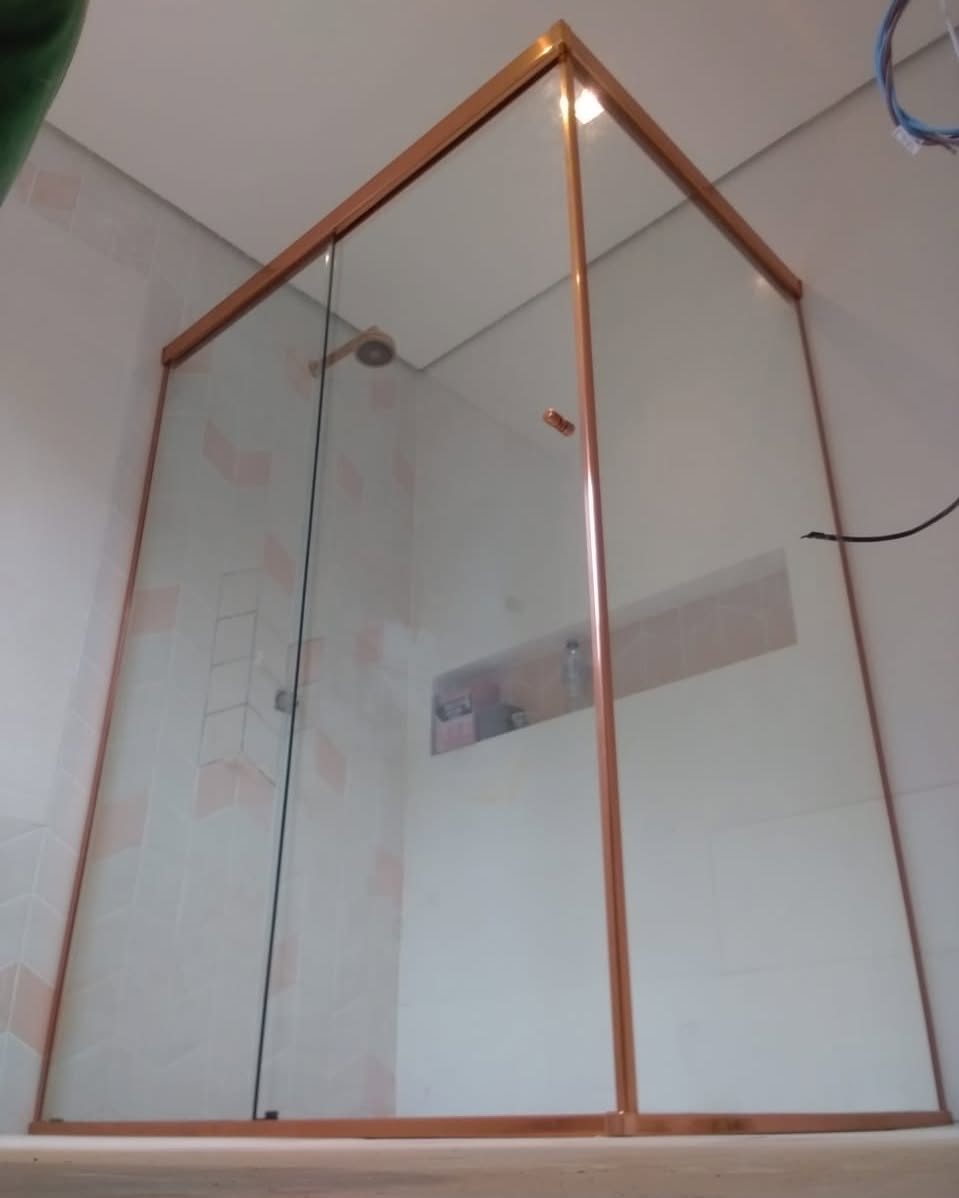 Box com perfil cobre
